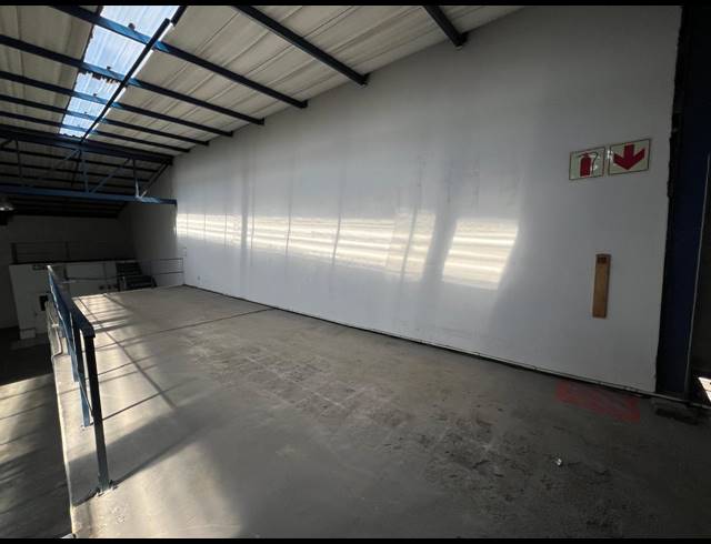 661M² WAREHOUSE TO LET IN STRIJDOMPARK